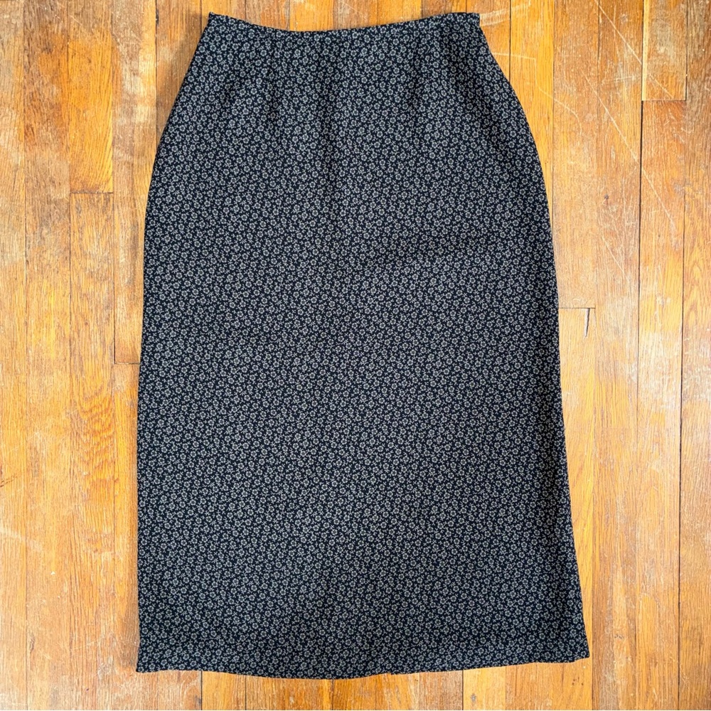 Casual Corner Black Patterned Skirt